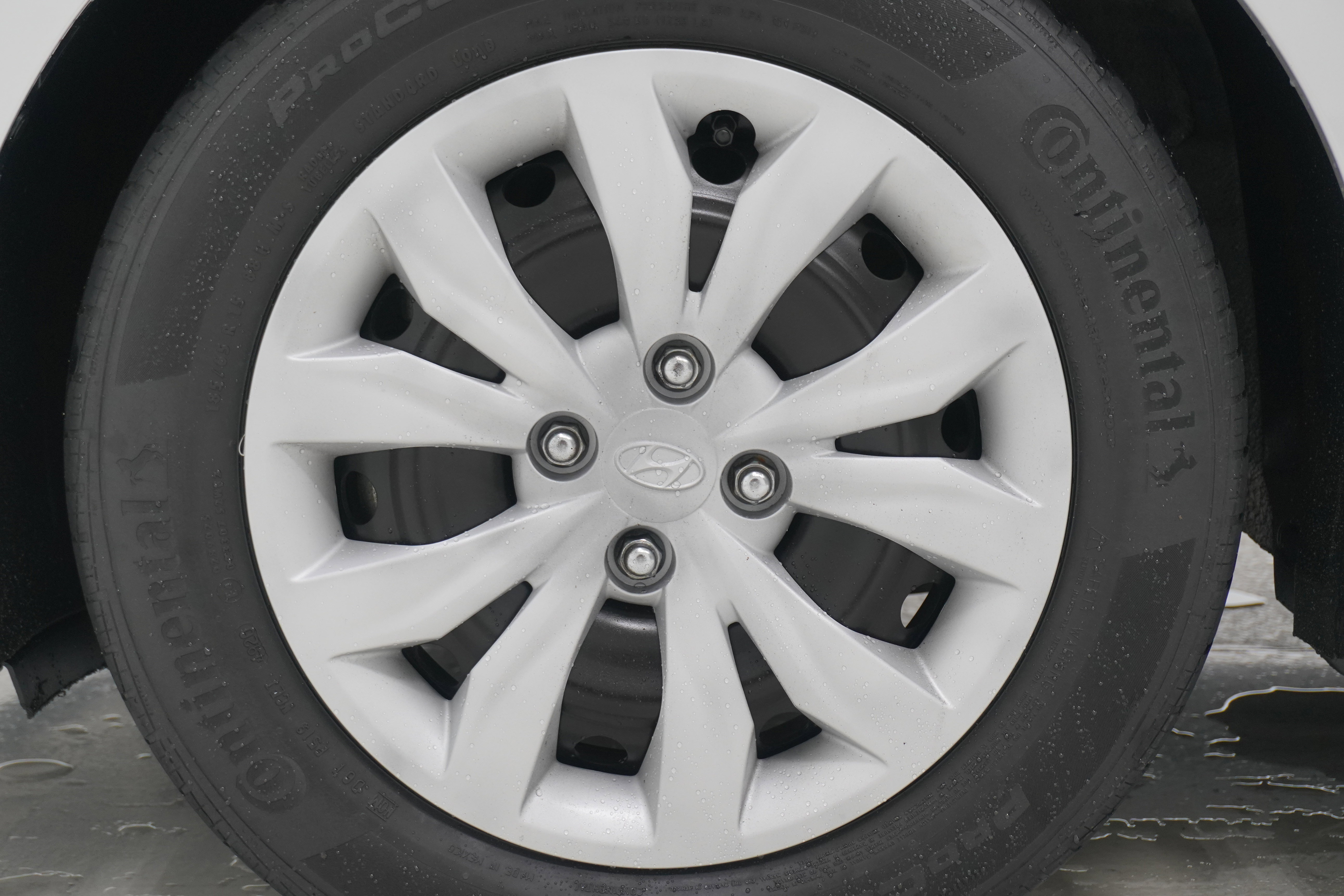 Used 2021 Hyundai Accent SE FWD image 23