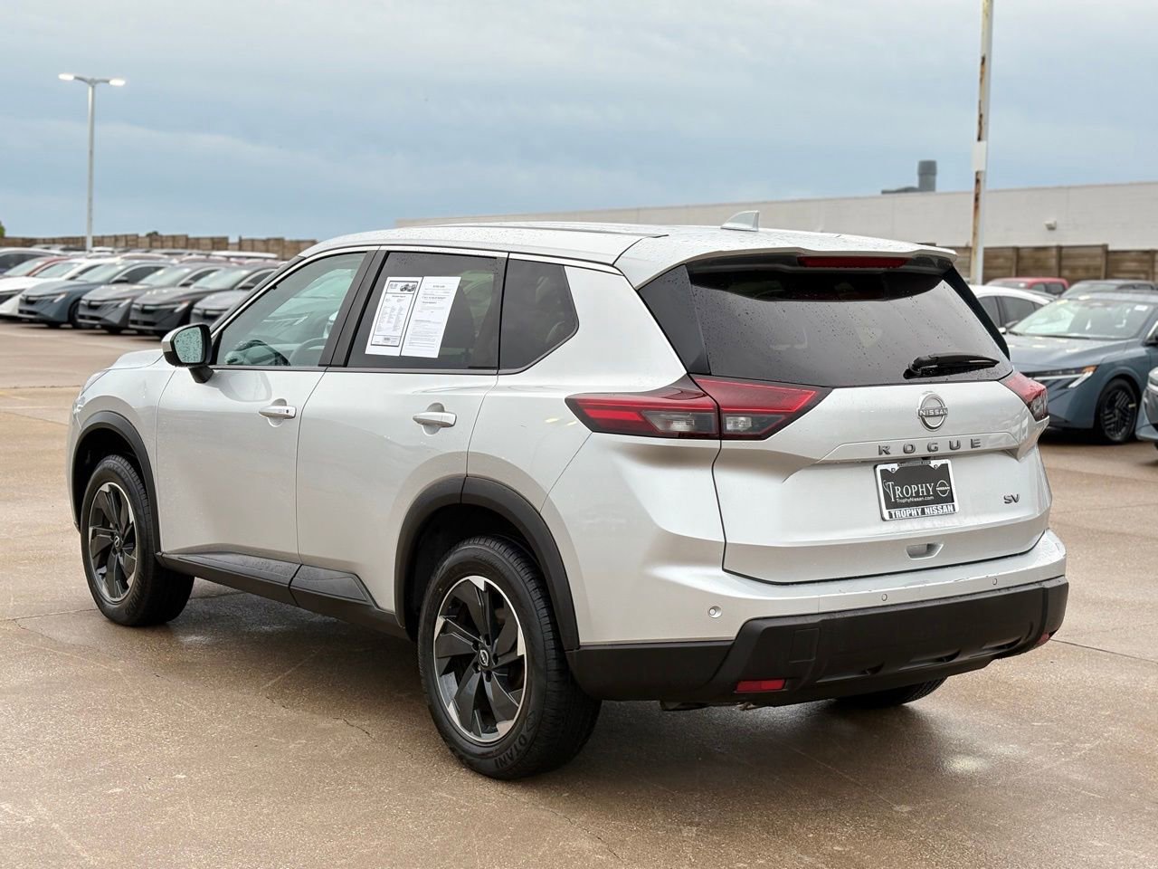 Certified 2024 Nissan Rogue SV image 7