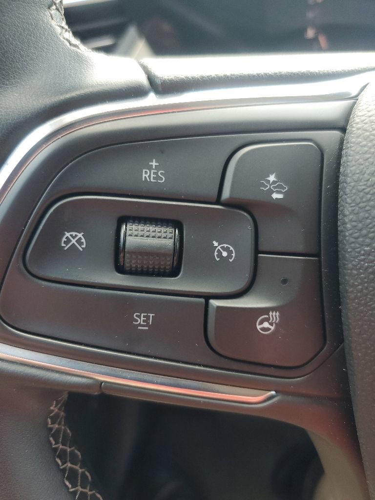 Used 2024 Buick Encore GX Avenir w/ Avenir Technology Package FWD image 27