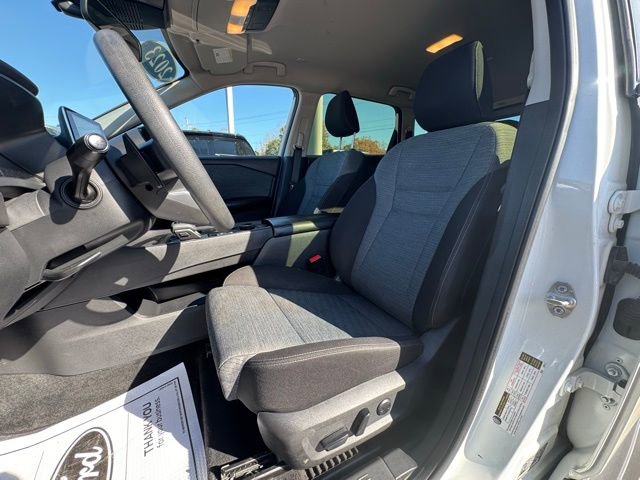 Used 2023 Nissan Rogue SV image 15