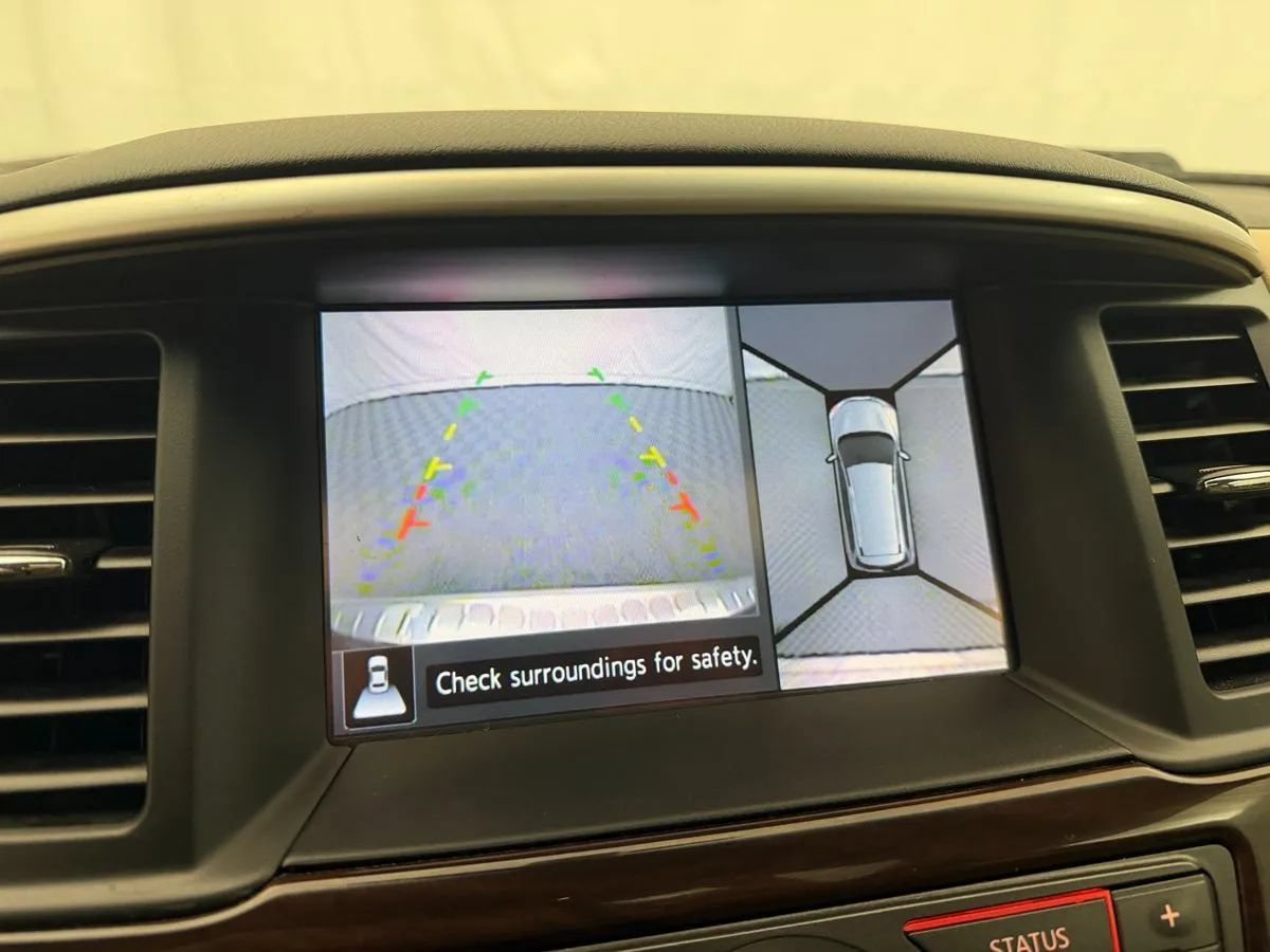 Used 2016 Nissan Pathfinder Platinum w/ Family Entertainment Package FWD image 18