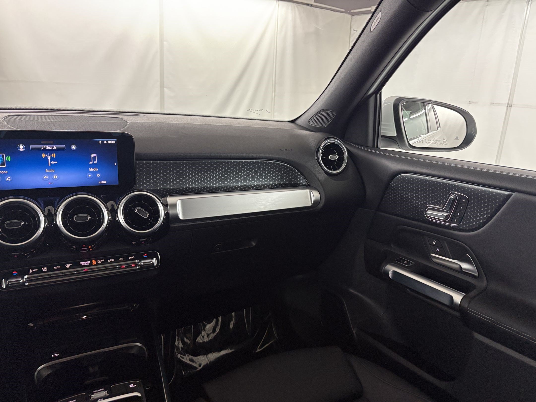 Certified 2026 Mercedes-Benz GLB 250 image 41