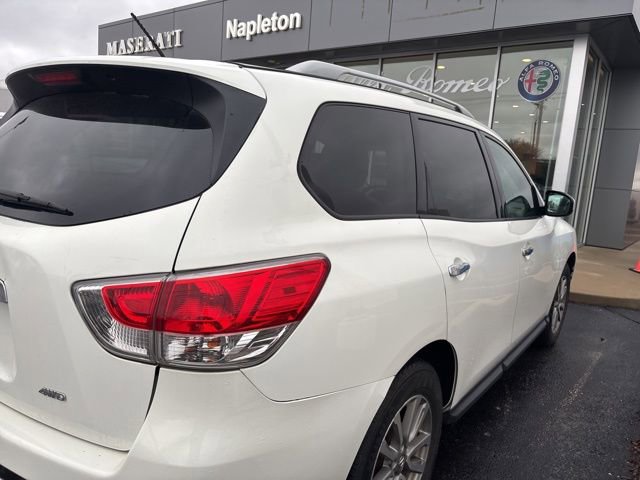 Used 2016 Nissan Pathfinder S image 3