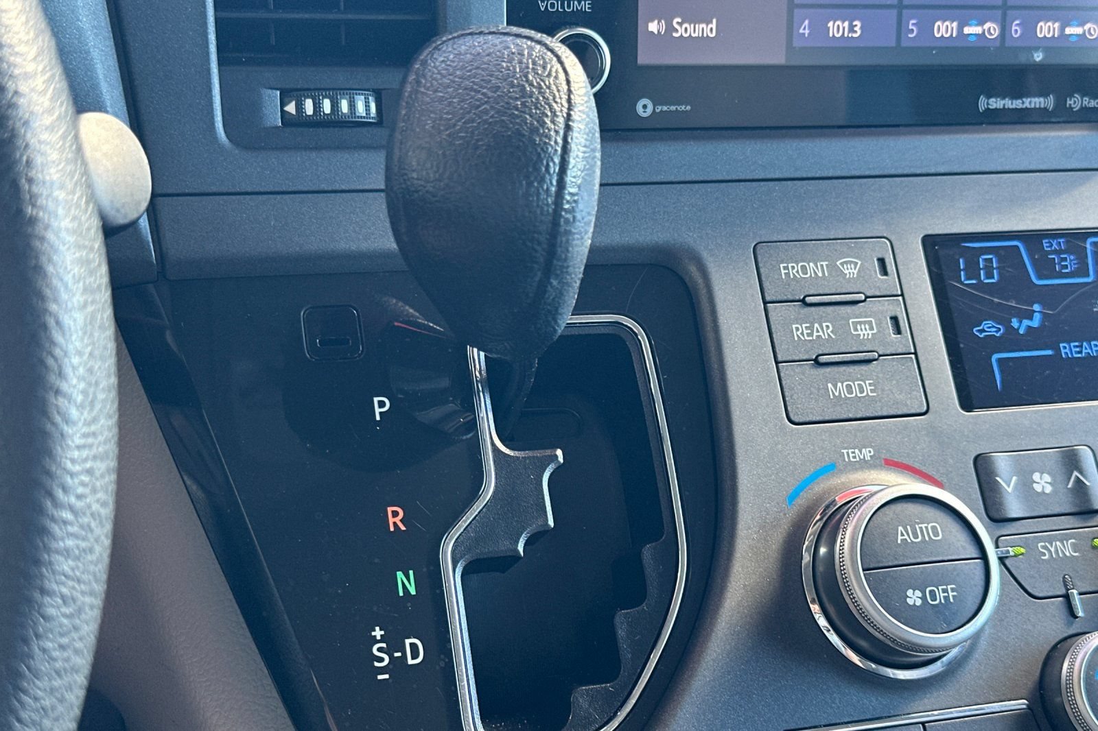 Used 2020 Toyota Sienna LE FWD image 24