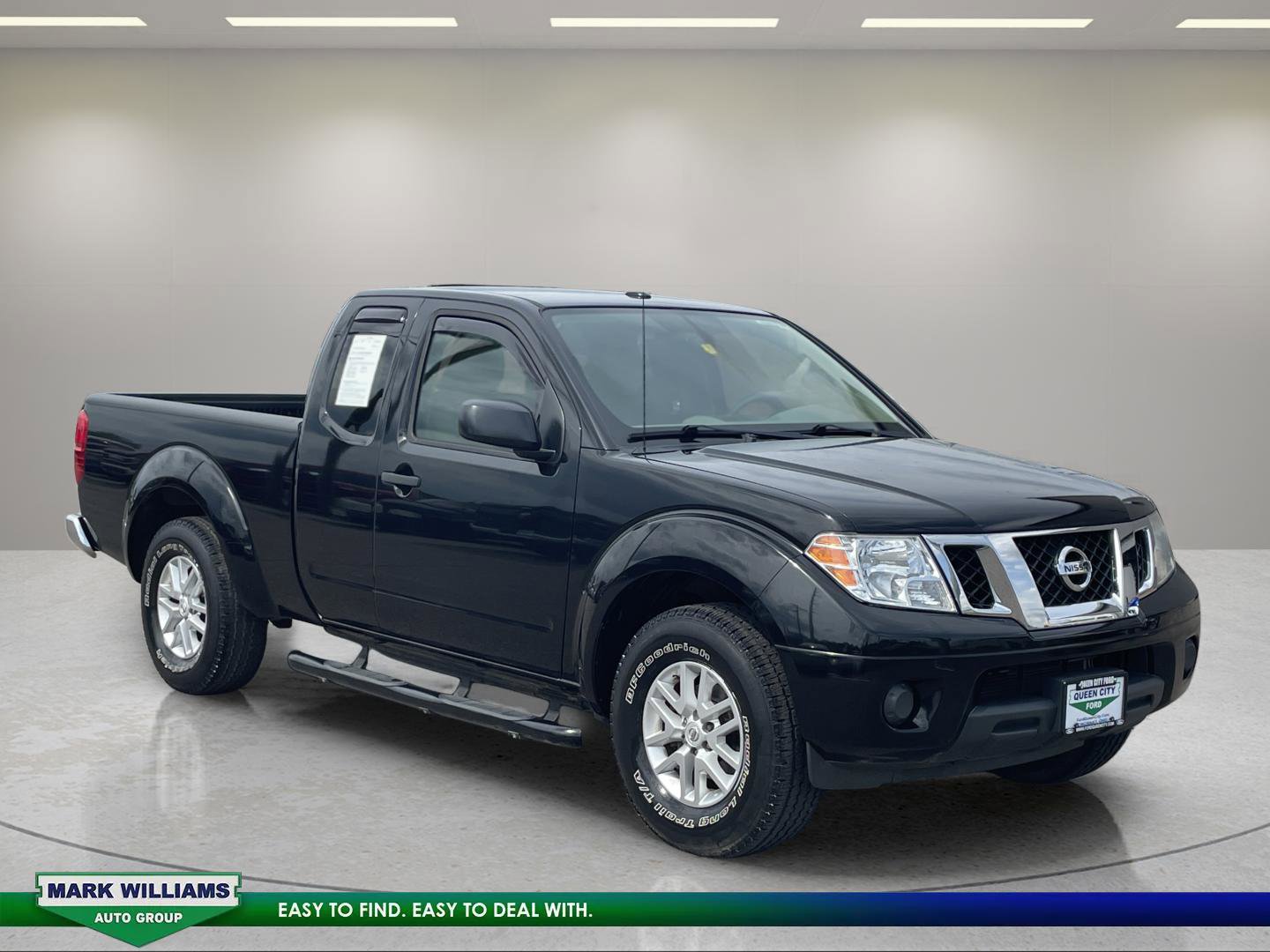 Used 2015 Nissan Frontier SV image 1