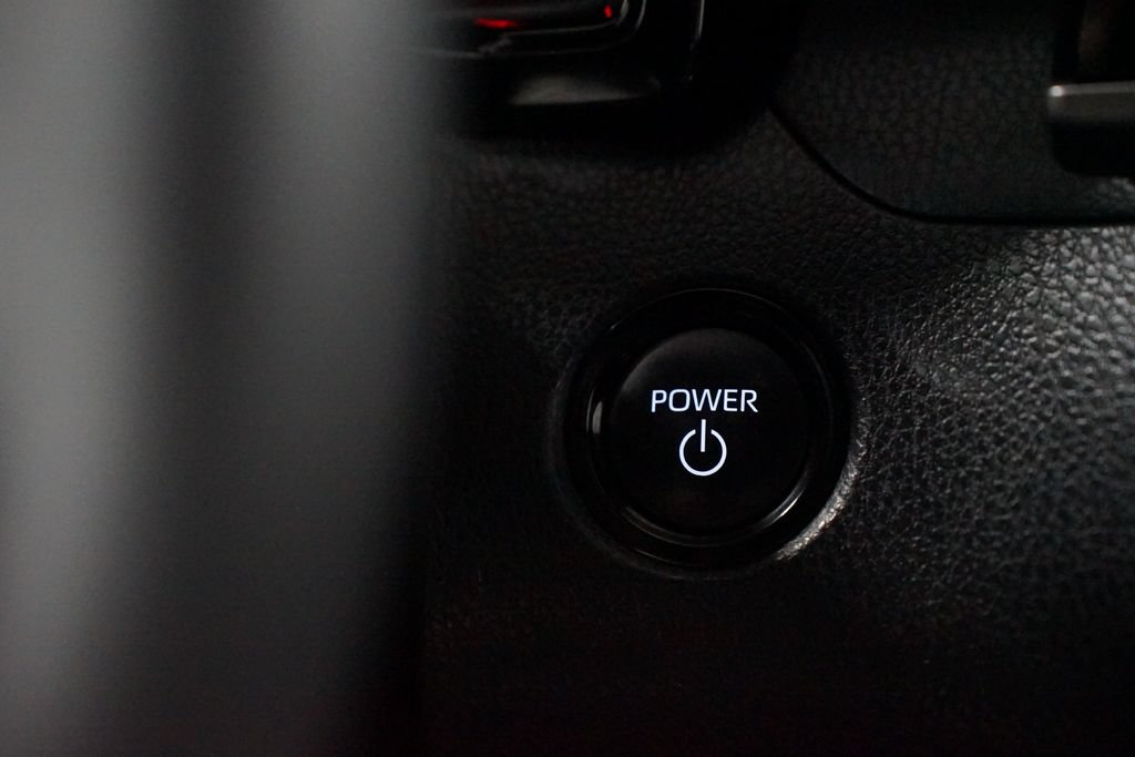 Used 2025 Toyota Camry SE FWD image 24