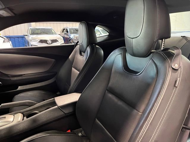 Used 2015 Chevrolet Camaro LT RWD image 15