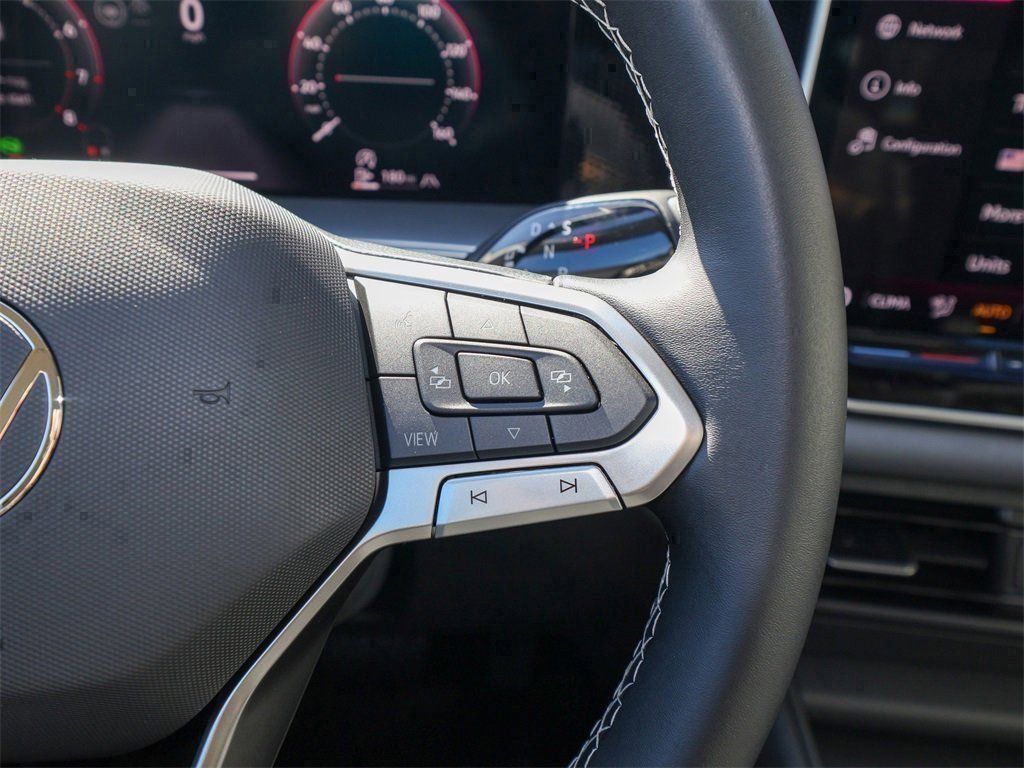 New 2026 Volkswagen Tiguan SE image 24