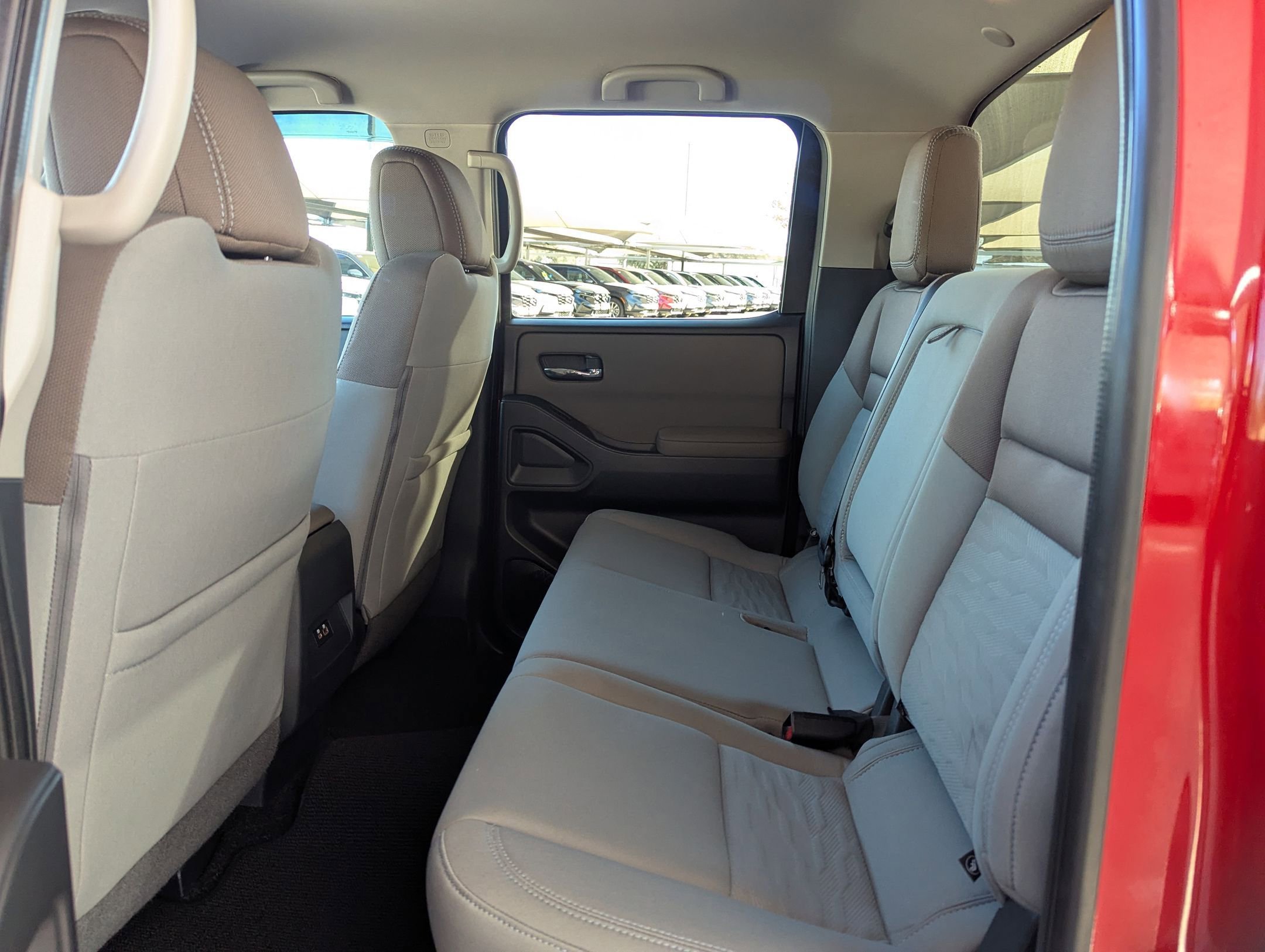 Used 2022 Nissan Frontier SV w/ Technology Package image 15