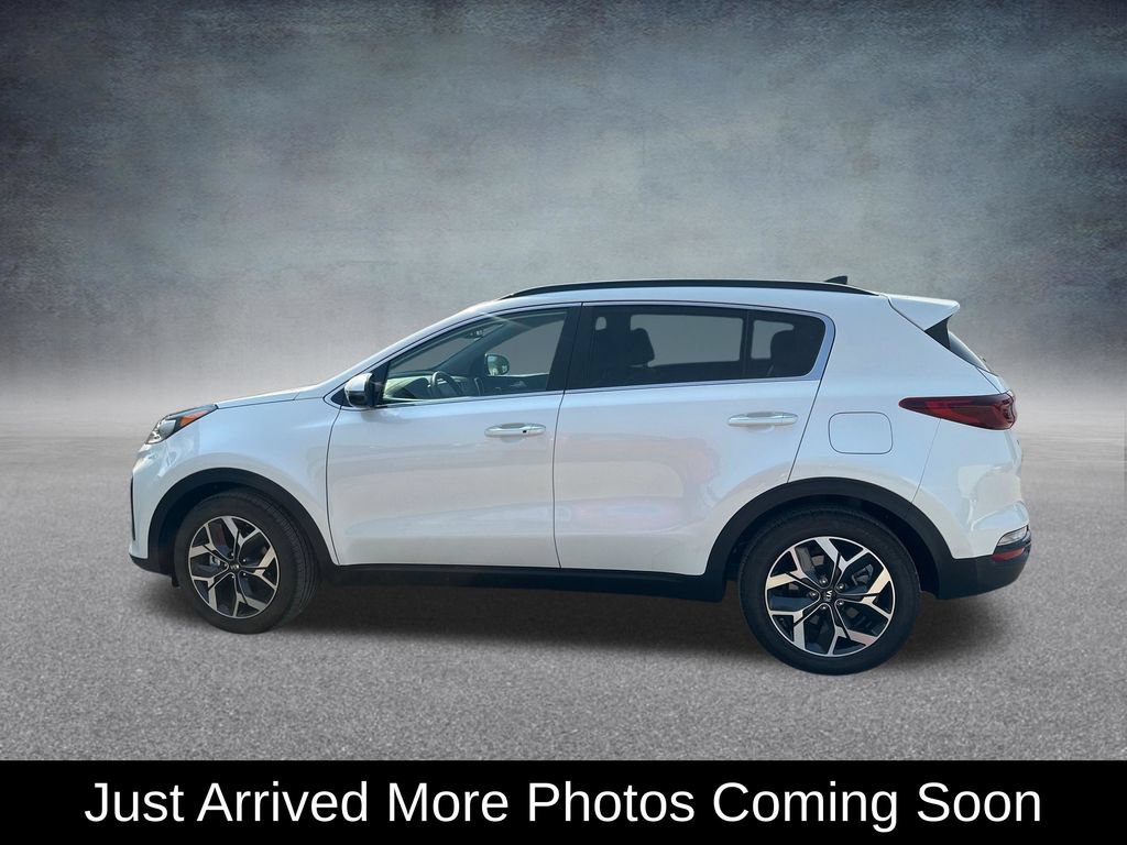 Used 2022 Kia Sportage EX w/ EX Technology Package FWD image 3