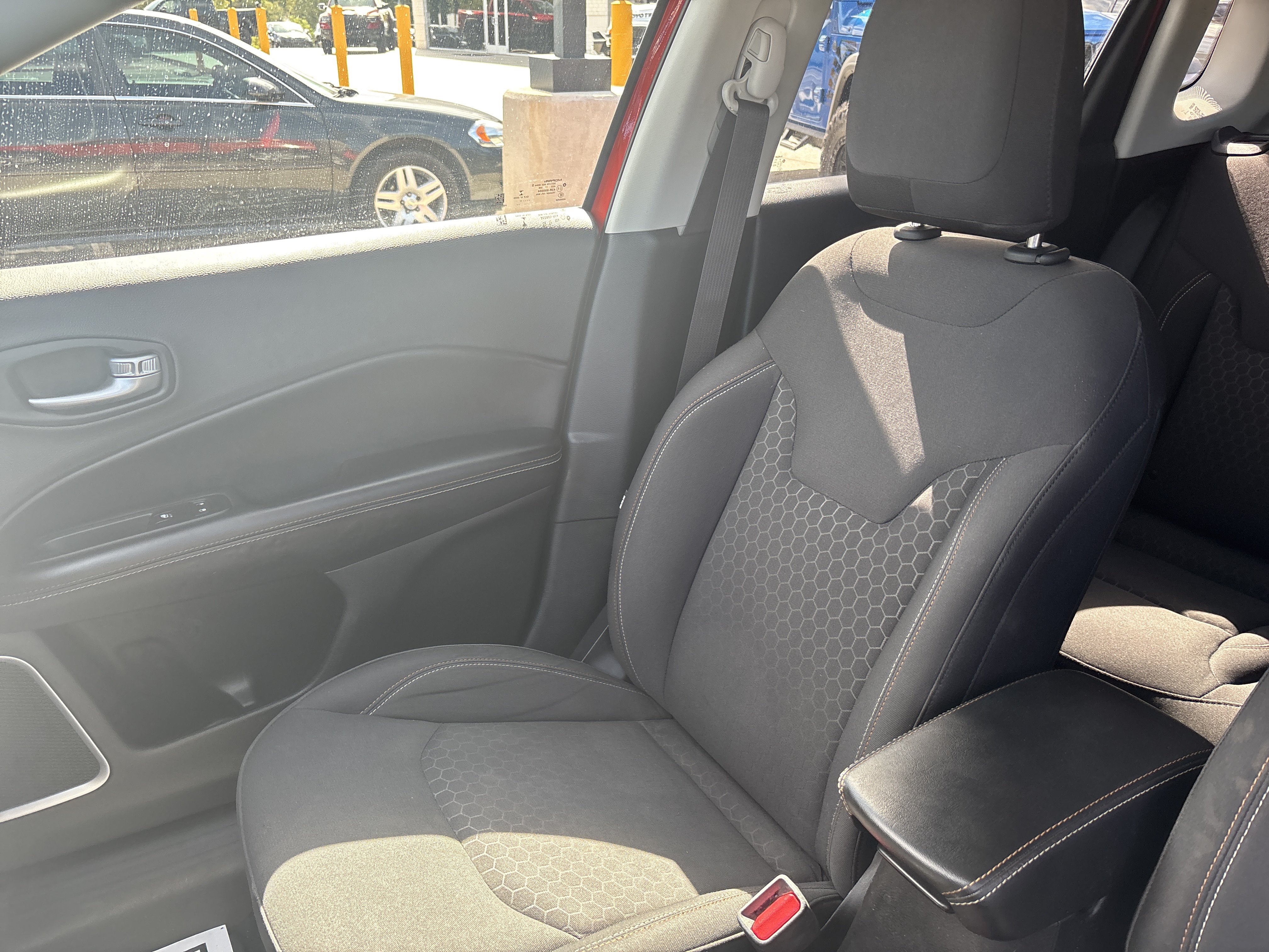 Used 2017 Jeep Compass Sport AWD/4WD image 26