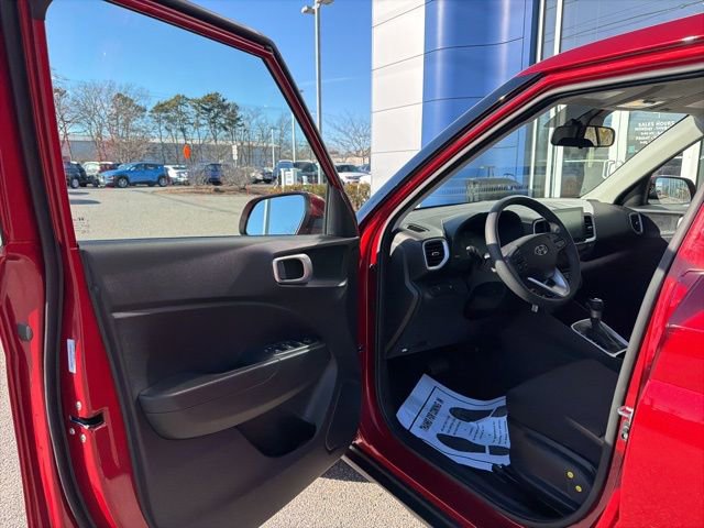 Used 2026 Hyundai Venue SE image 10