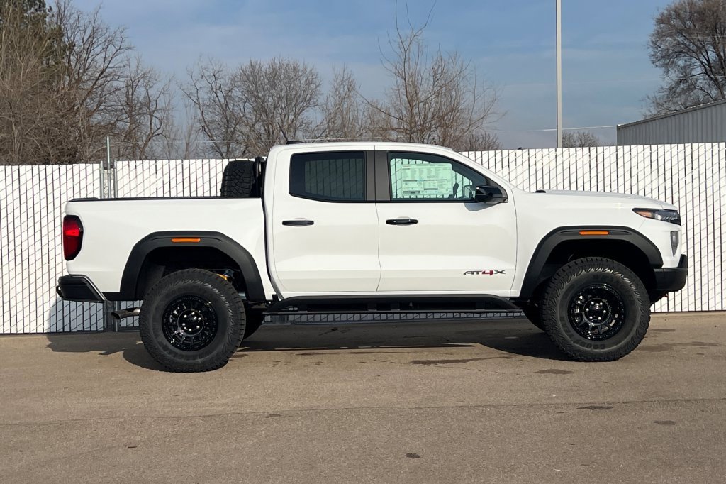 New 2026 GMC Canyon AT4X w/ AT4X AEV Edition image 3