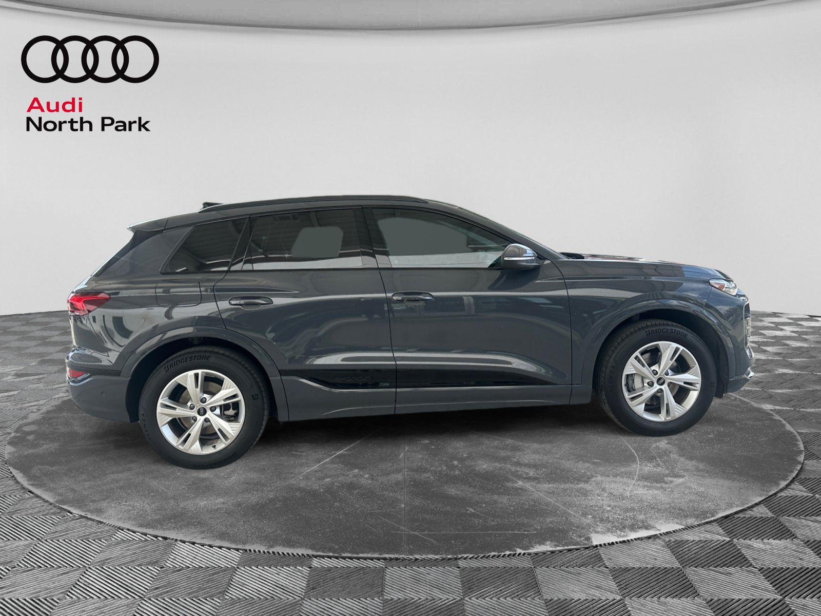 Used 2025 Audi Q6 e-tron Premium Plus w/ Premium Plus RWD image 6