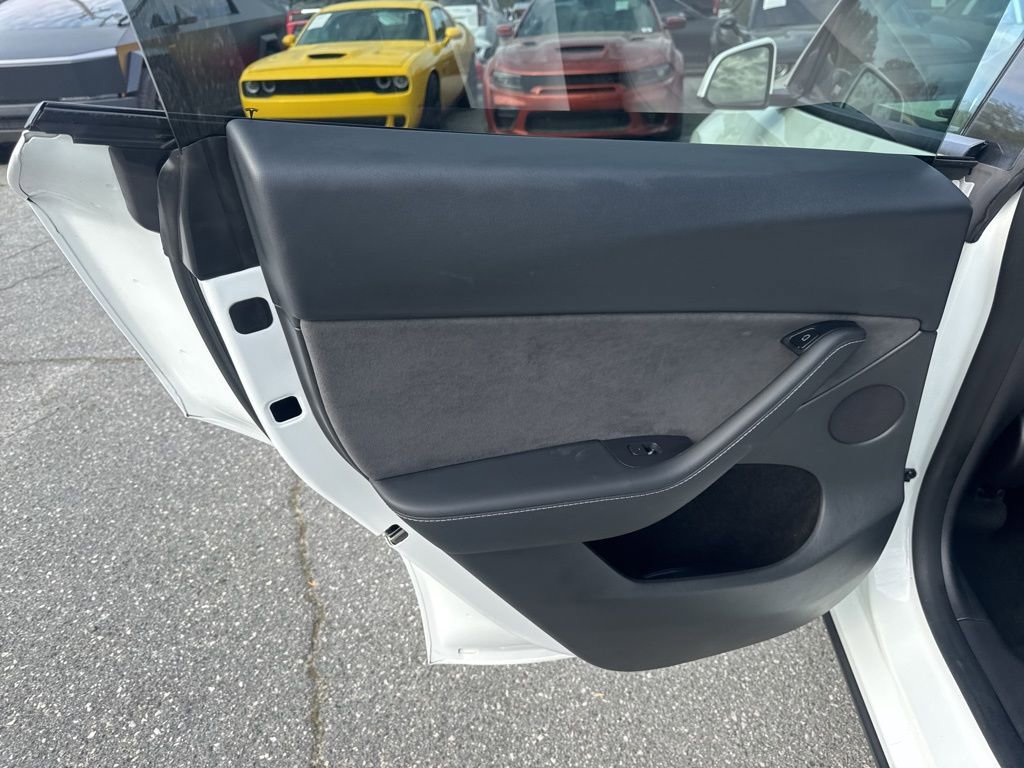 Used 2022 Tesla Model Y Performance image 30