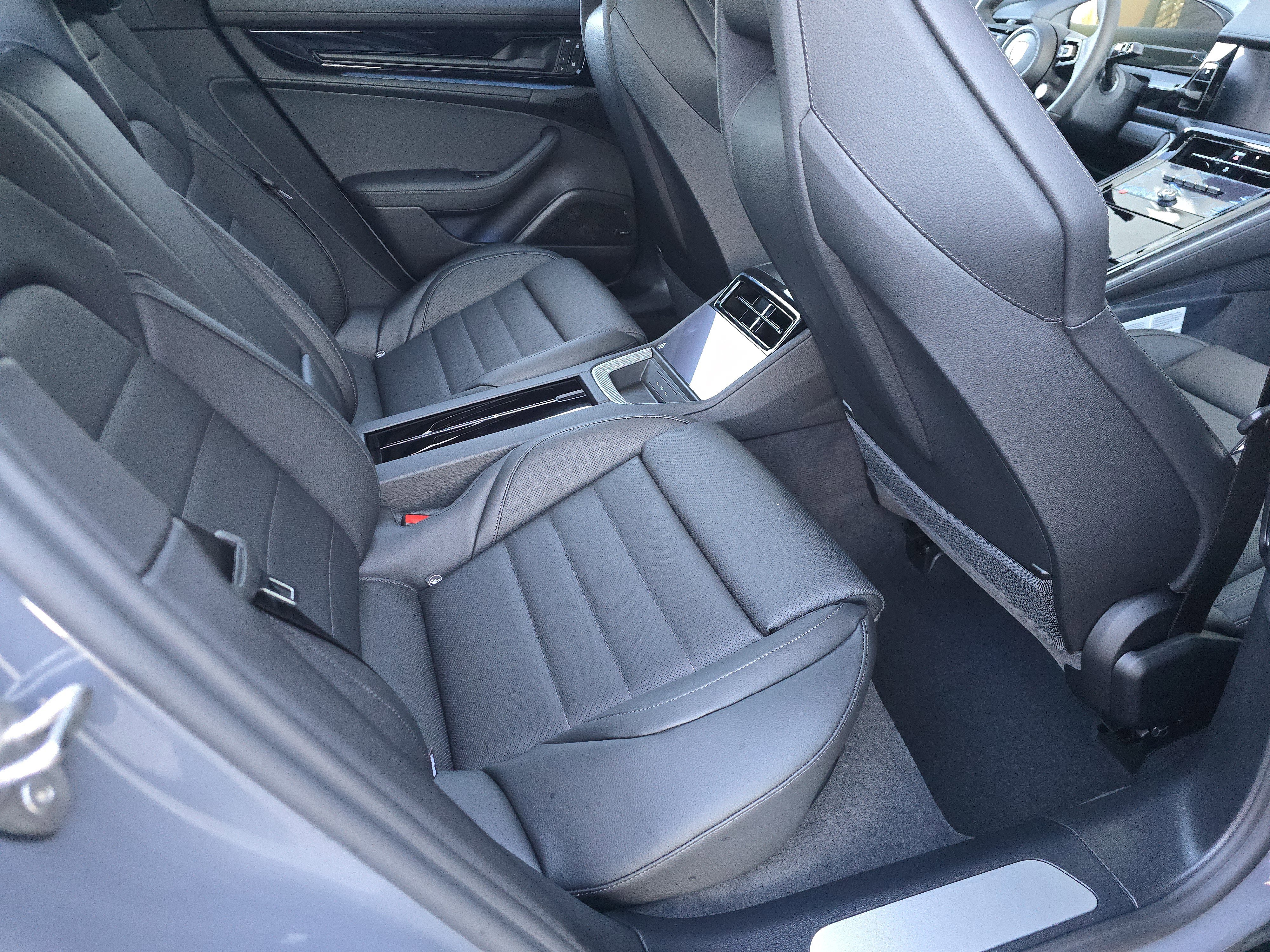 New 2026 Porsche Panamera 4 image 14