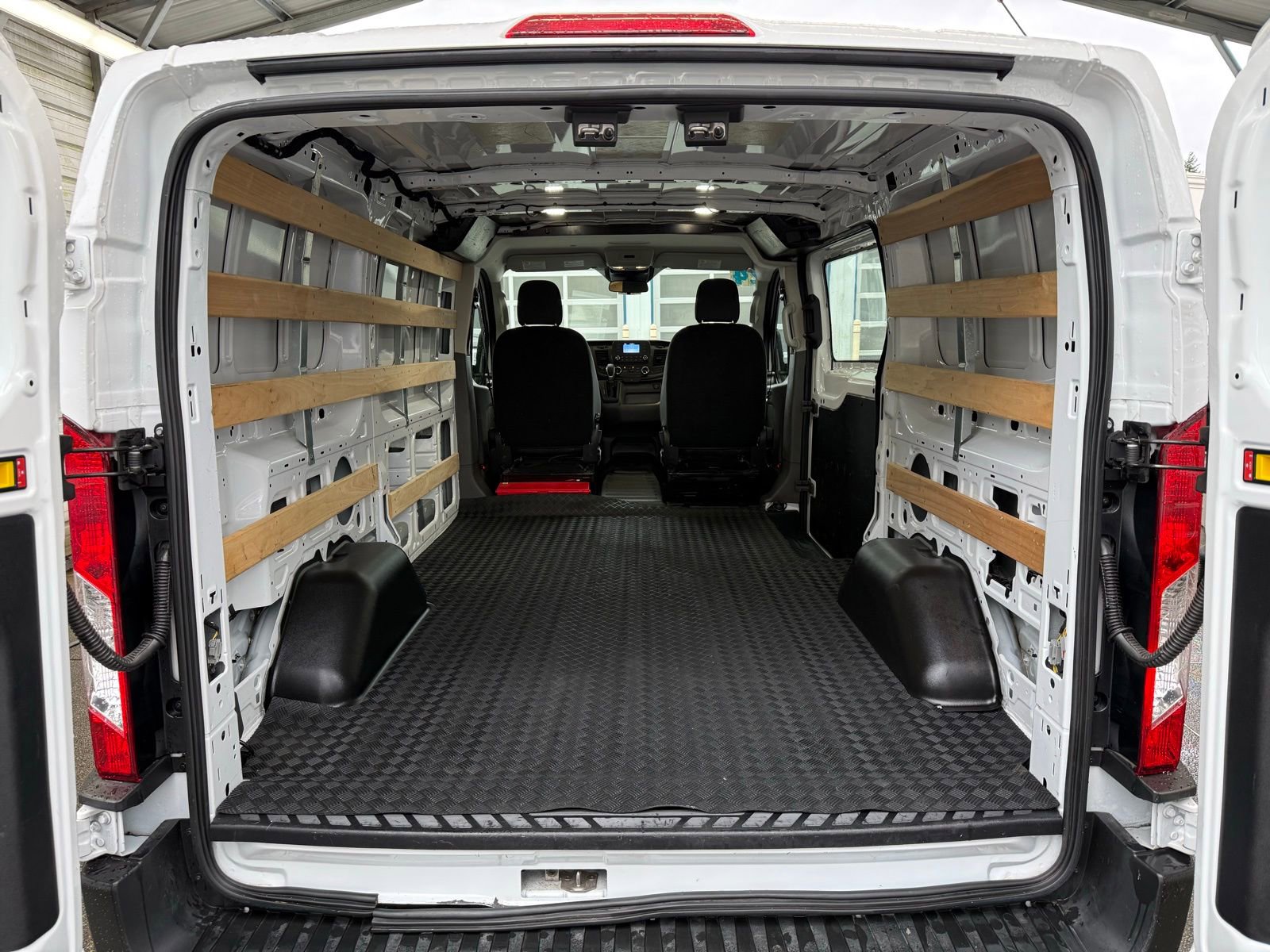 Used 2024 Ford Transit 250 Low Roof w/ Exterior Upgrade Package image 8