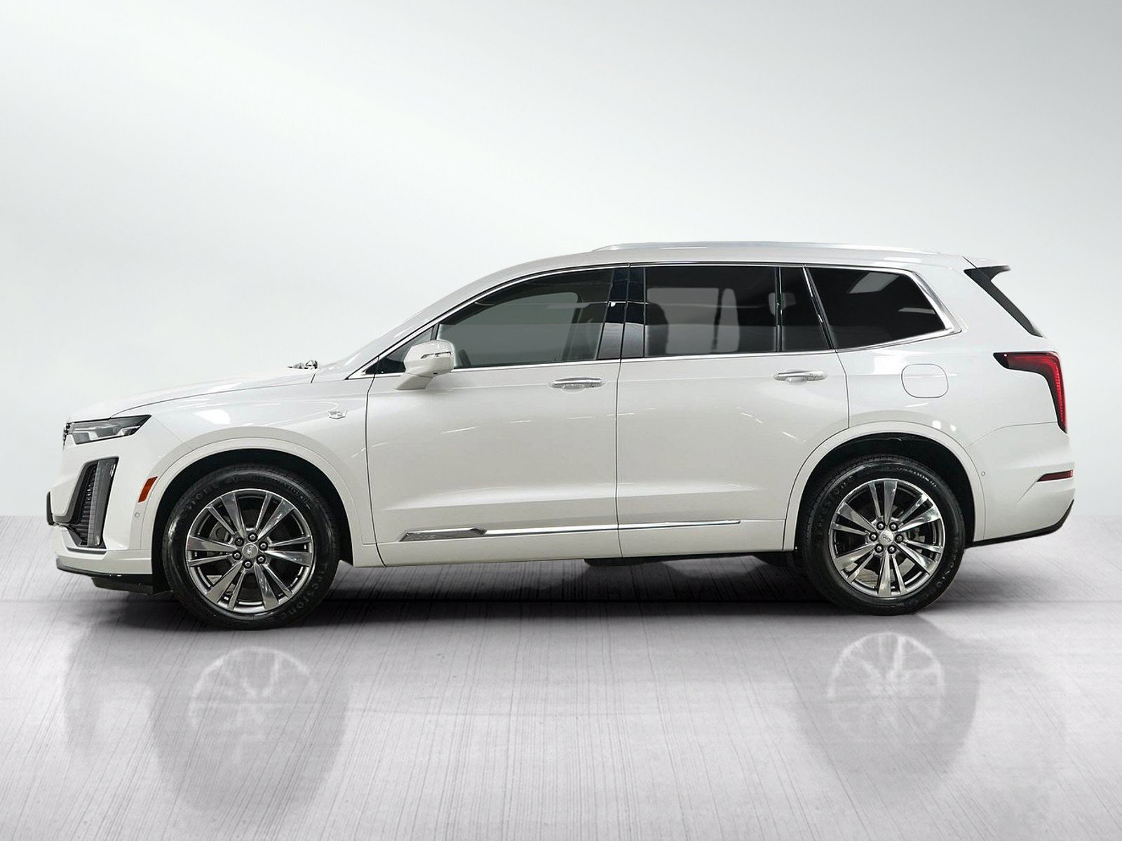 Used 2020 Cadillac XT6 Premium Luxury AWD/4WD image 2