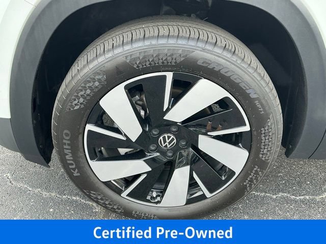 Used 2025 Volkswagen Atlas Cross Sport SE FWD image 9