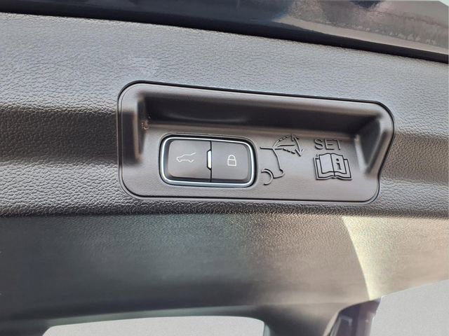 Used 2023 Ford Explorer XLT w/ Equipment Group 202A AWD/4WD image 10