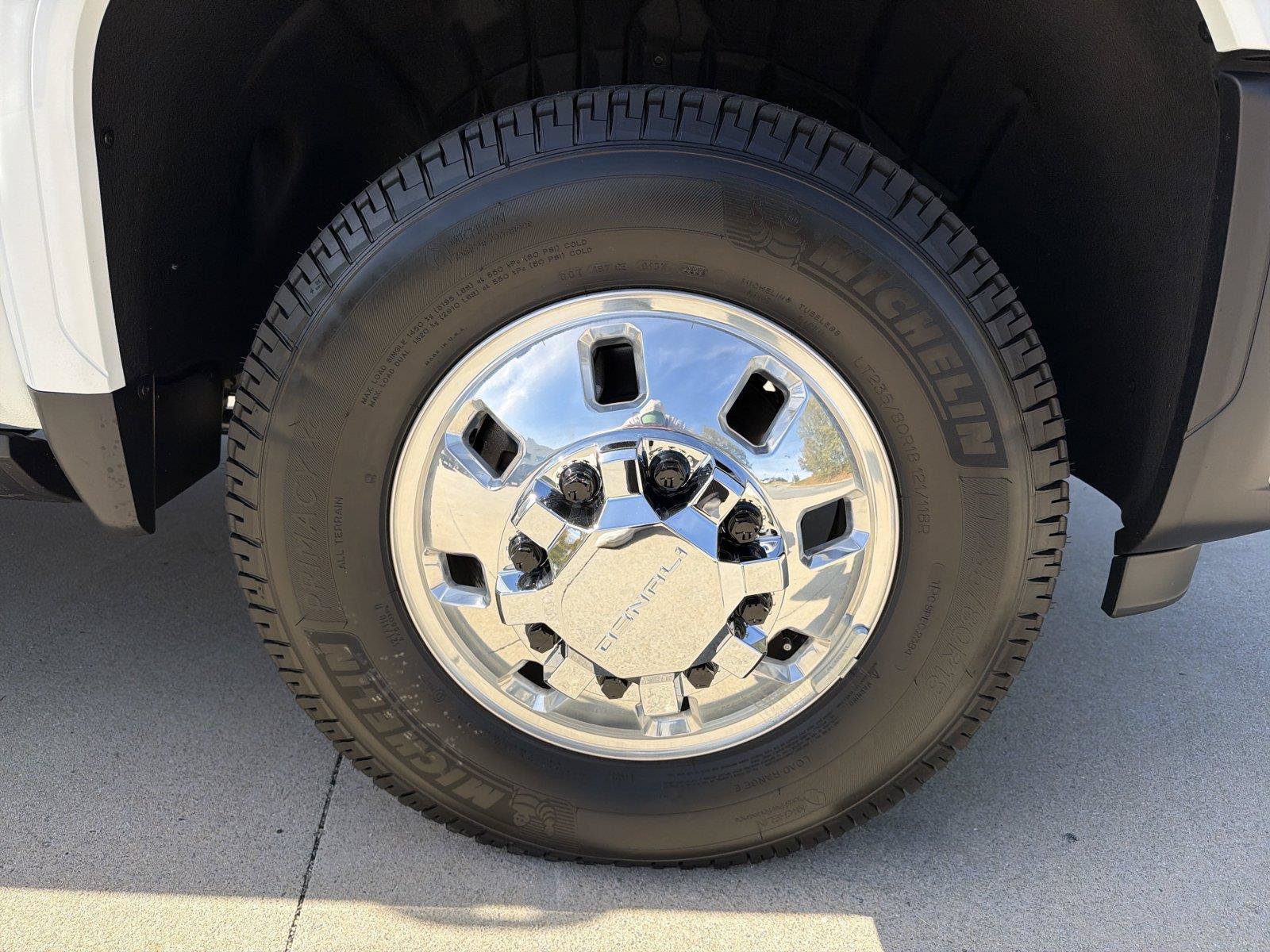 New 2026 GMC Sierra 3500 Denali Ultimate AWD/4WD image 10