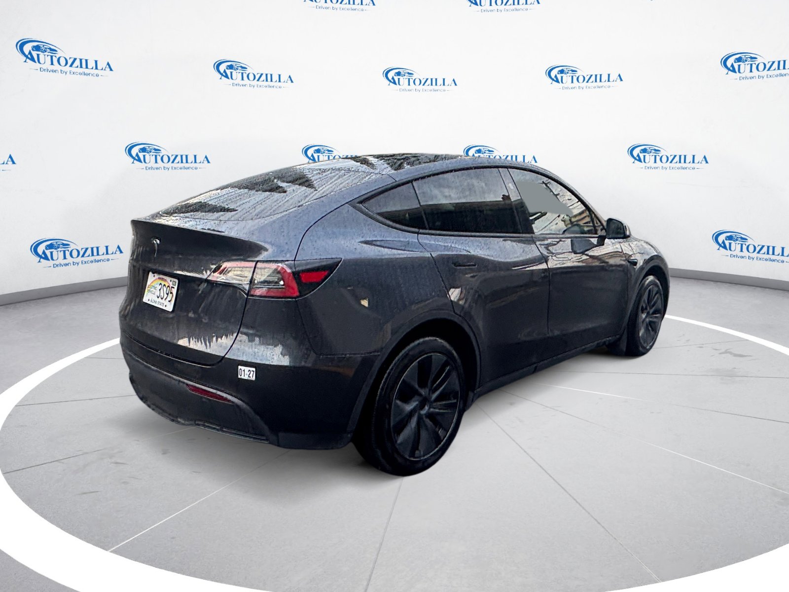 Used 2025 Tesla Model Y Long Range image 5