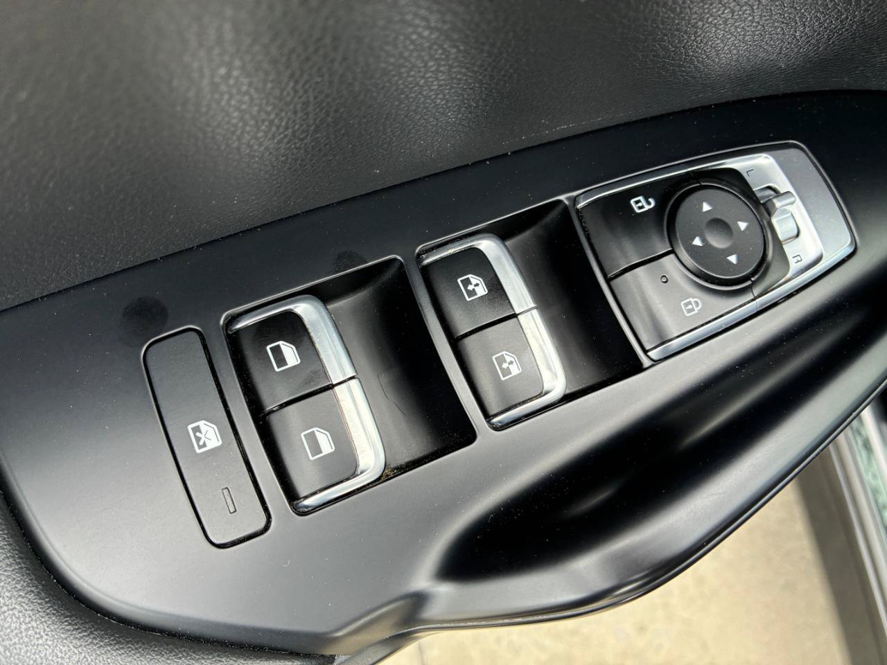 Used 2022 Kia K5 GT-Line FWD image 9