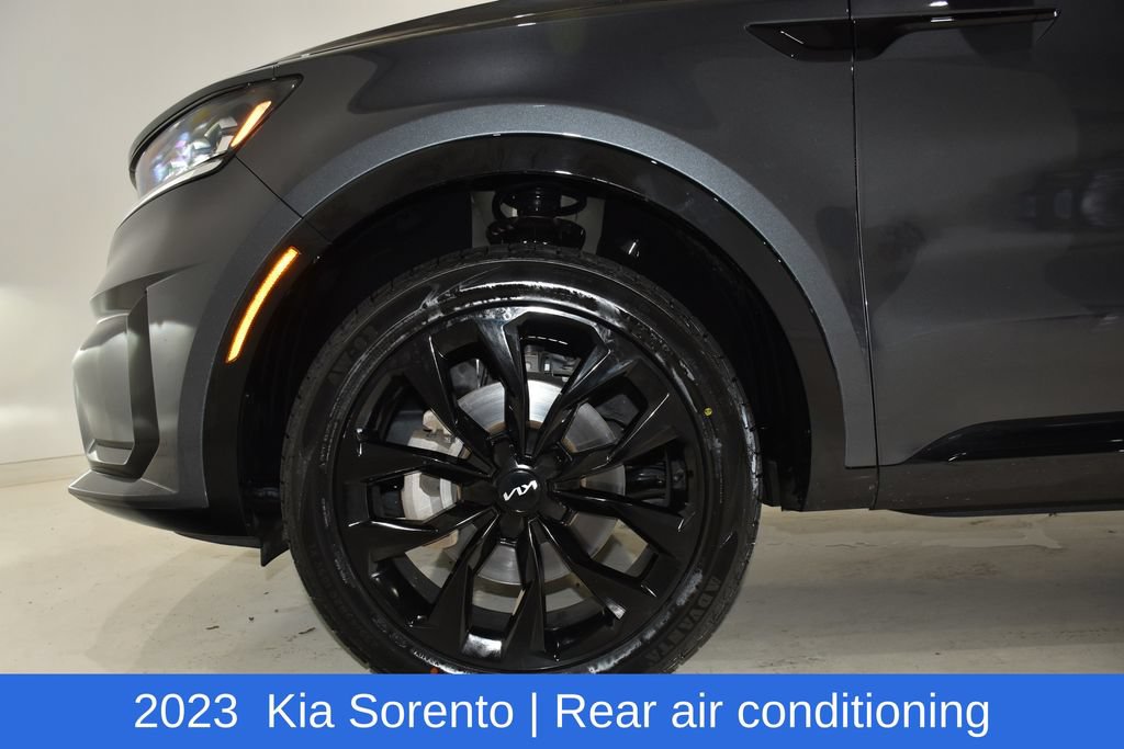 Used 2023 Kia Sorento SX AWD/4WD image 7