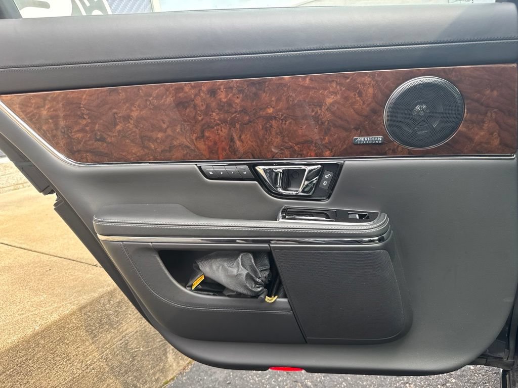 Used 2017 Jaguar XJ L Portfolio AWD/4WD image 53