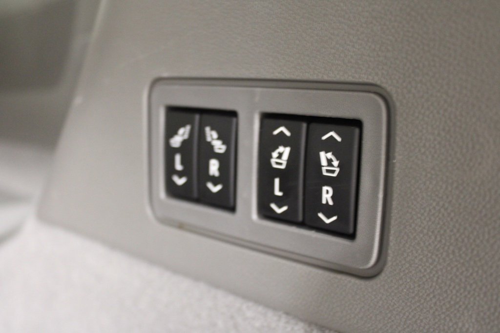 Used 2024 Cadillac XT6 Premium Luxury image 39