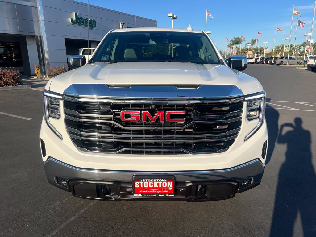 Used 2025 GMC Sierra 1500 SLT AWD/4WD image 5