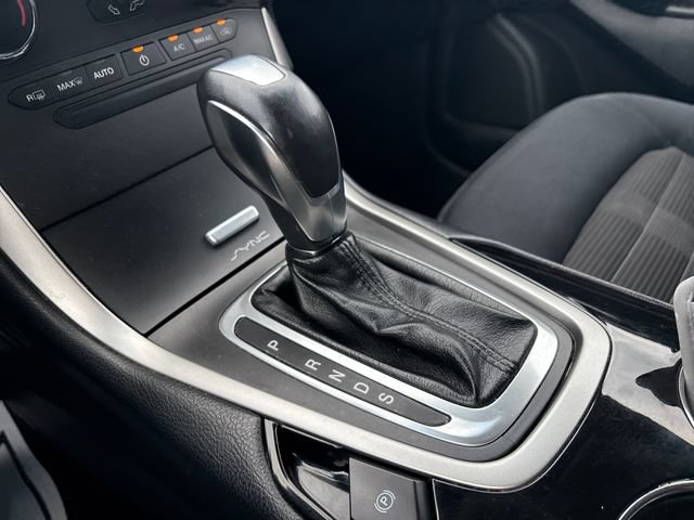 Used 2016 Ford Edge SEL AWD/4WD image 21