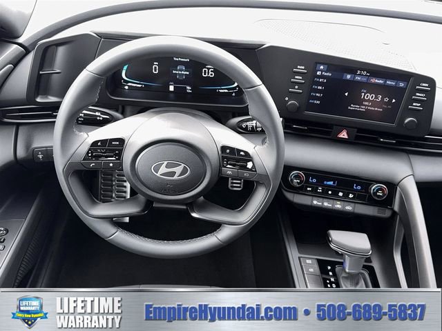 New 2026 Hyundai Elantra Sport FWD image 17