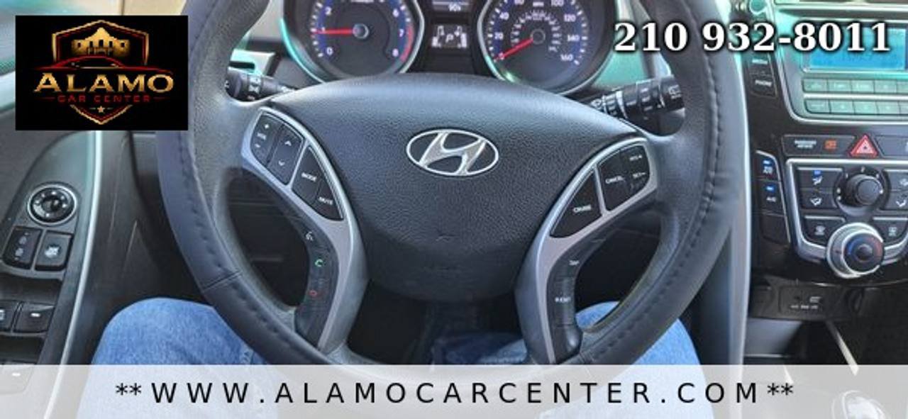 Used 2017 Hyundai Elantra GT FWD image 34