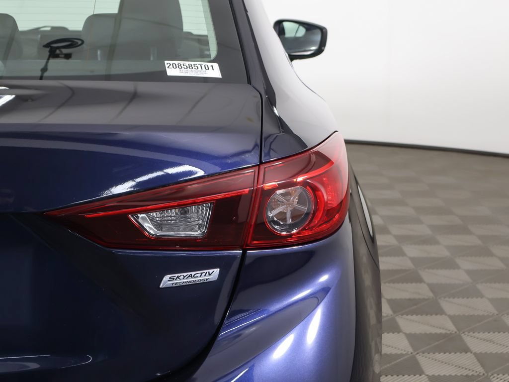 Used 2018 MAZDA MAZDA3 Sport w/ Preferred Equipment Package FWD image 13