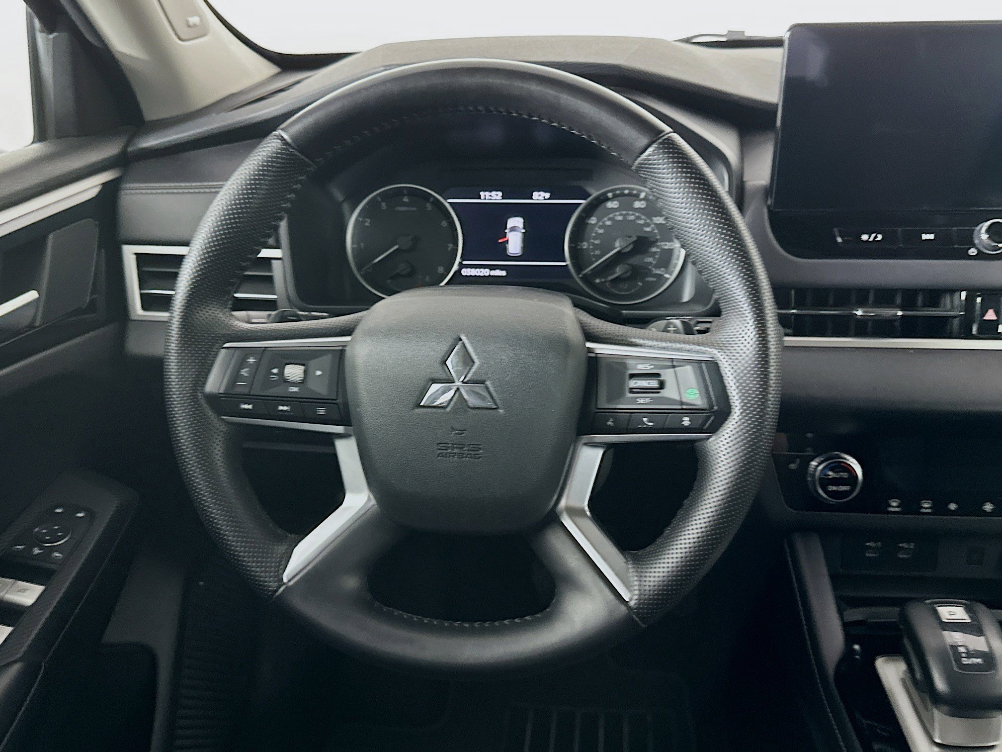 Used 2025 Mitsubishi Outlander SE FWD image 18