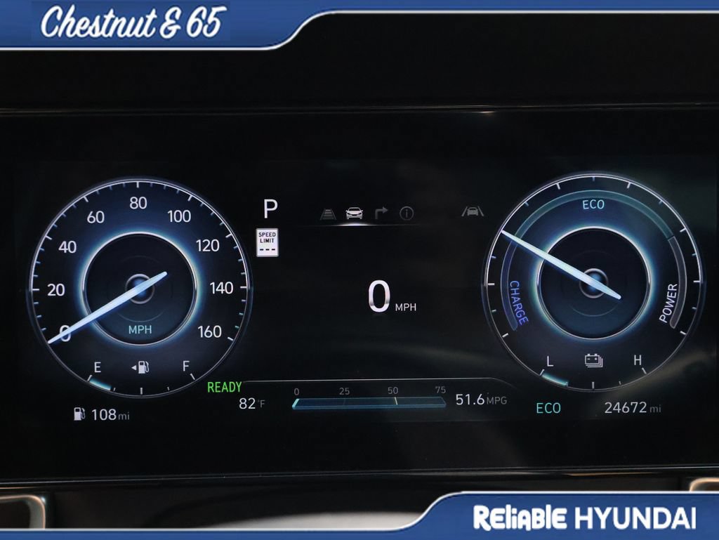 Used 2025 Hyundai Elantra Limited FWD image 30