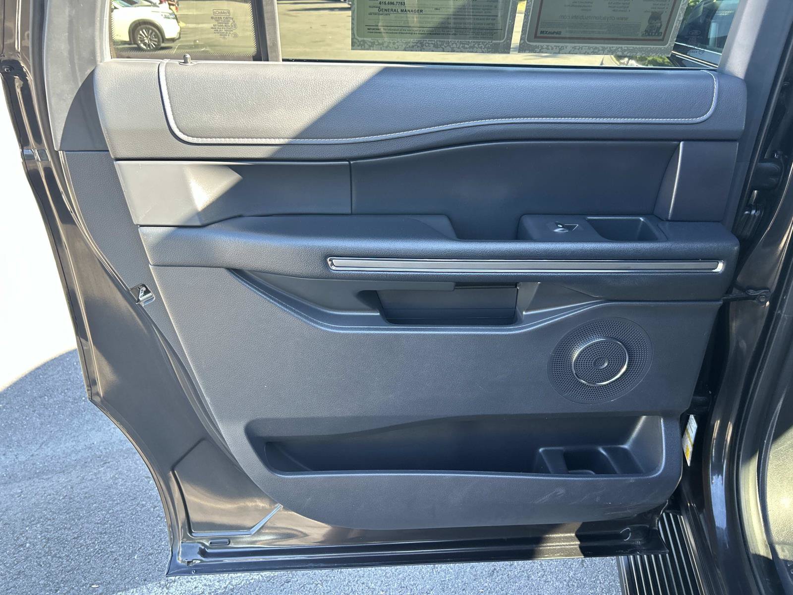 Used 2024 Ford Expedition Max XLT RWD image 28