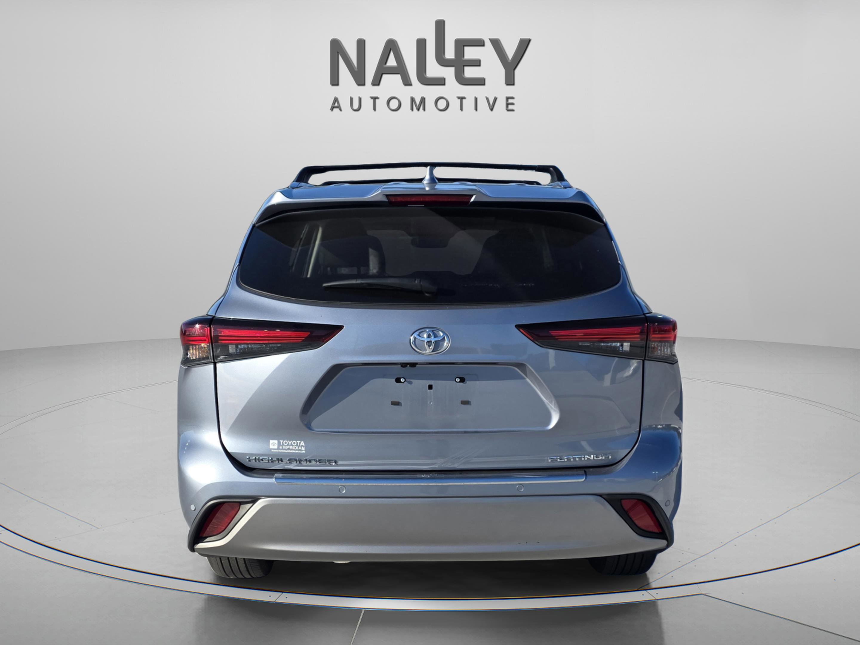 Used 2024 Toyota Highlander Platinum image 4