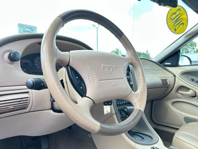 Used 2003 Ford Mustang Convertible RWD image 24