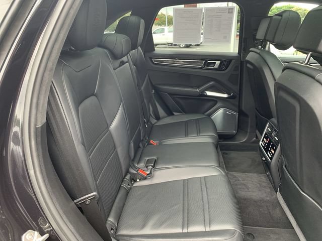 Used 2019 Porsche Cayenne Turbo AWD/4WD image 34