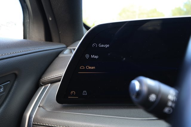 Used 2024 Cadillac XT4 Premium Luxury image 15