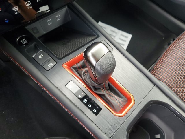 New 2027 Nissan Kicks SR w/ SR Premium Package FWD image 16