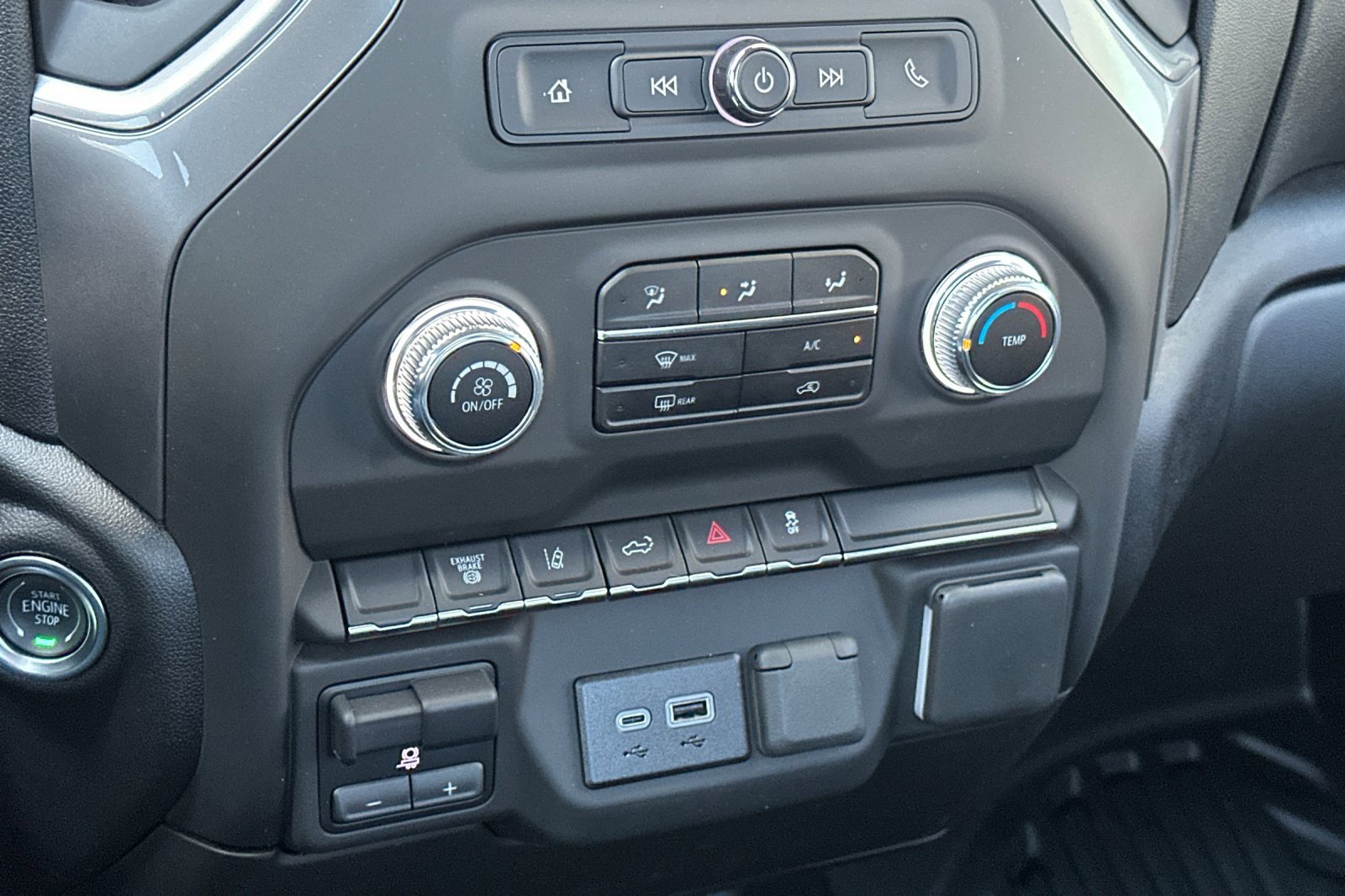 New 2025 GMC Sierra 3500 Pro image 18