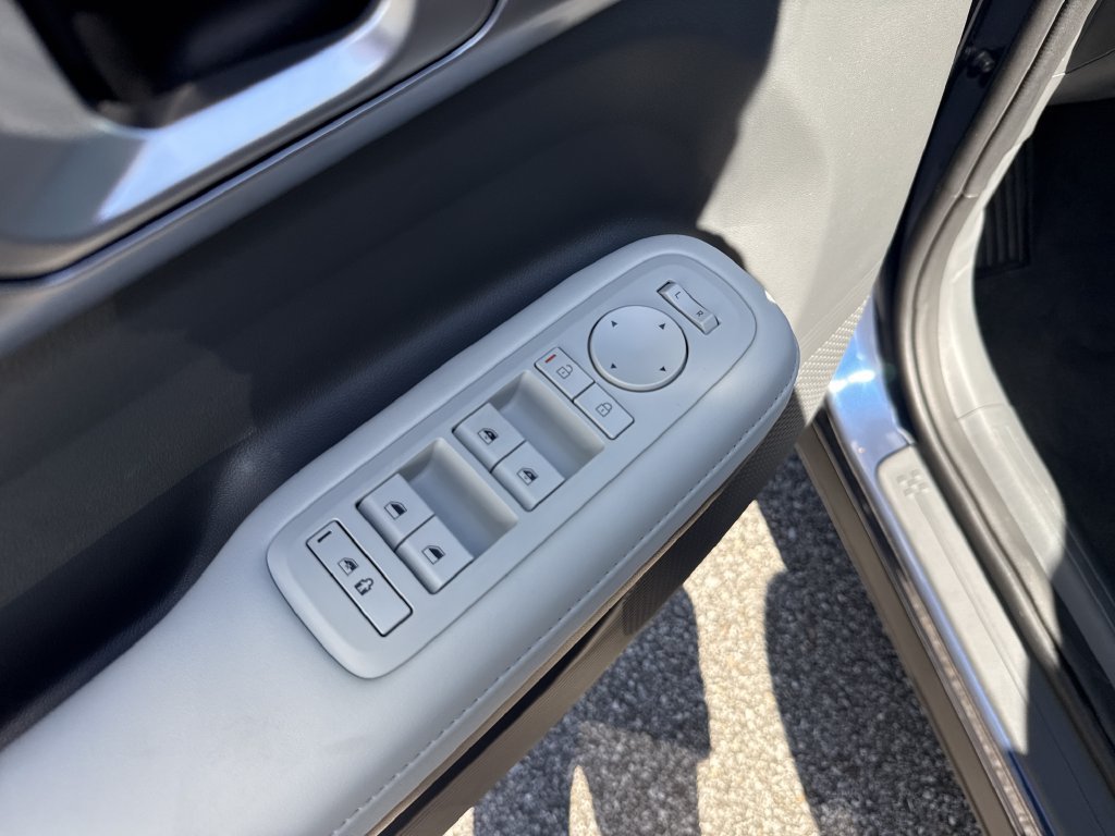 New 2027 Hyundai Santa Fe SEL FWD image 17