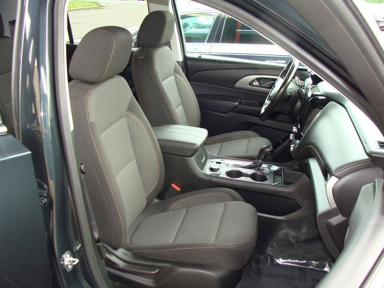 Used 2020 Chevrolet Traverse LT AWD/4WD image 11