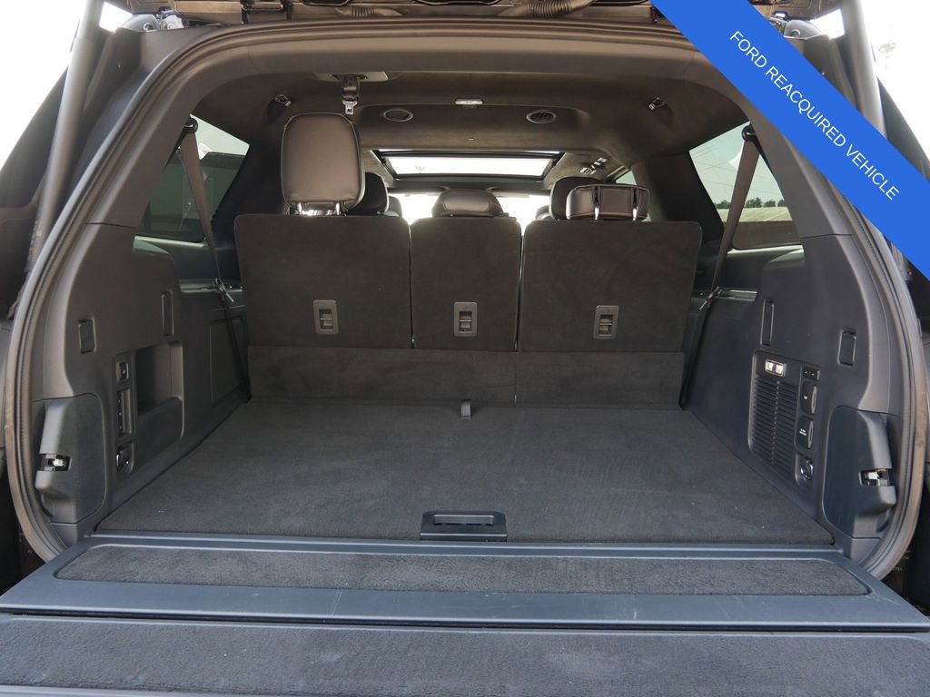 Used 2025 Lincoln Navigator L Black Label image 10
