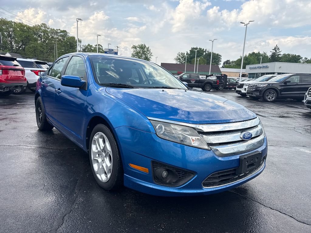 Used 2011 Ford Fusion SE FWD image 4