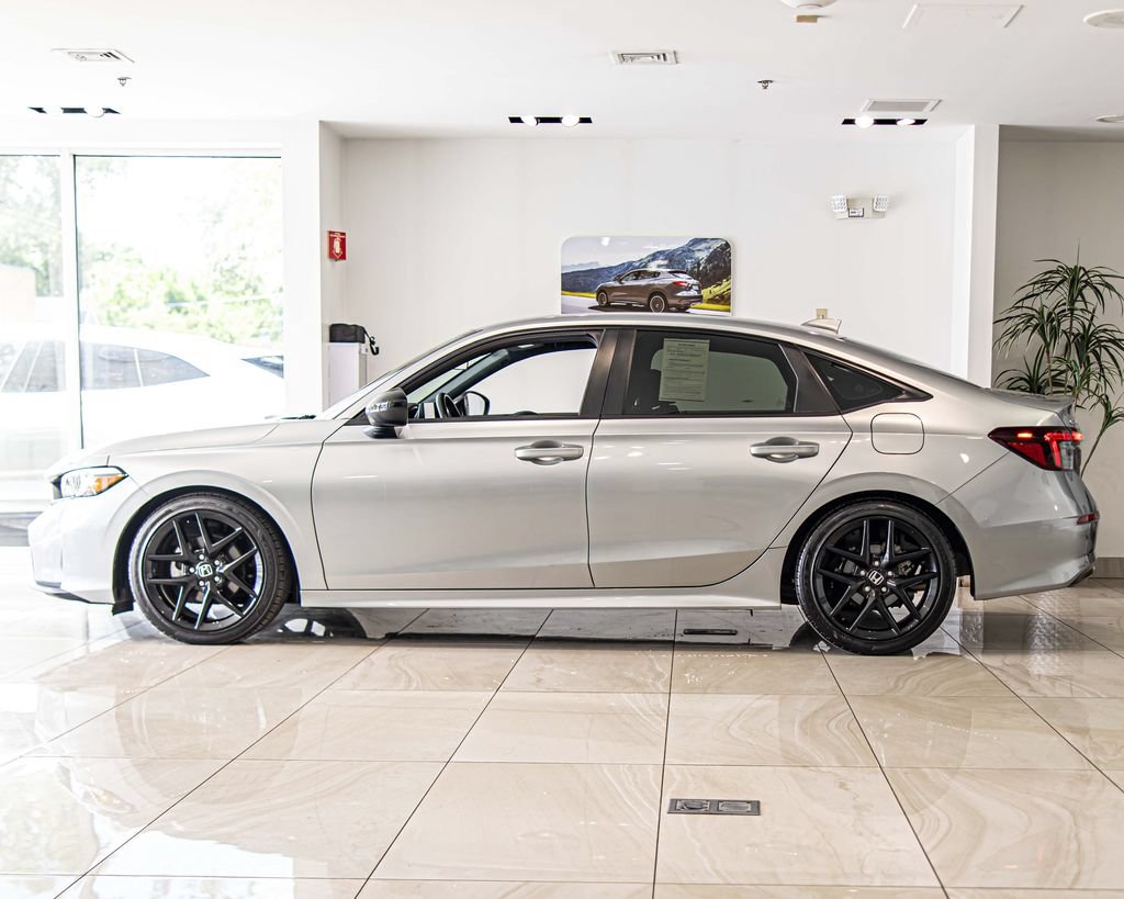Used 2025 Honda Civic Sport image 6