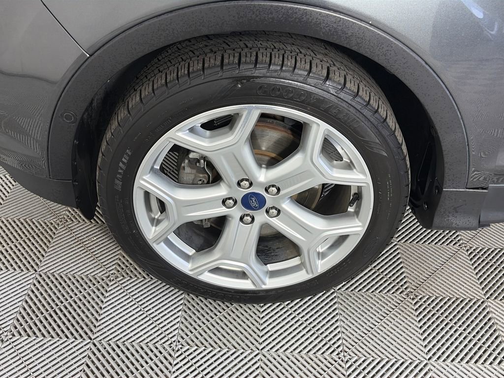 Certified 2019 Ford Escape Titanium AWD/4WD image 8